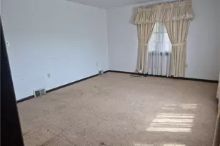 10877 Old Trail Rd, Irwin, PA 15642 - Photo 9