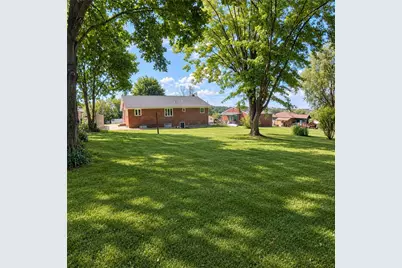 6 Greenview Dr, Robinson Twp, PA 15136 - Photo 5