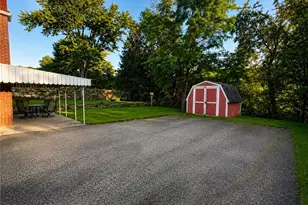 134 Connie Dr, Ross Twp, PA 15214 - Photo 15