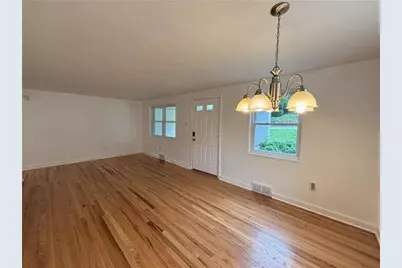 11 Meadowbrook Ave, Greensburg, PA 15601 - Photo 5