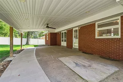 294 Hillcrest Cir, Ross Twp, PA 15237 - Photo 15
