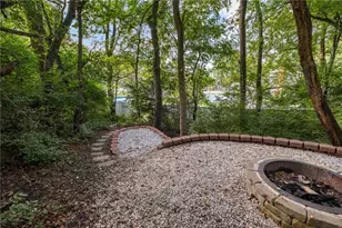 224 Lakeside Dr, Robinson Twp, PA 15136 - Photo 3