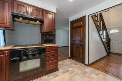 224 Lakeside Dr, Robinson Twp, PA 15136 - Photo 15