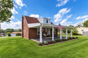 223 Crescent Dr, Hempfield Township, PA 15601 - Photo 13