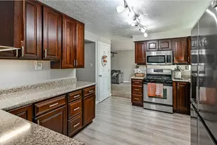3523 Woodlake Dr, West Deer, PA 15101 - Photo 7