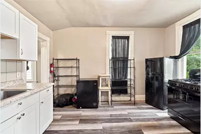 4 Verena St, Pittsburgh, PA 15210 - Photo 7