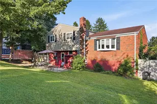 107 Dover Dr, Moon/Crescent Twp, PA 15108 - Photo 3