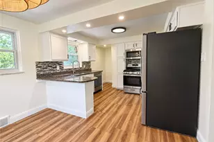 707 Riehl Dr, Pittsburgh, PA 15234 - Photo 19