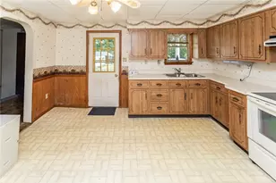 254 Little Summit Rd, Dunbar Township, PA 15431 - Photo 9