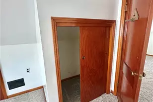 606 S 5th St, Youngwood, PA 15697 - Photo 23