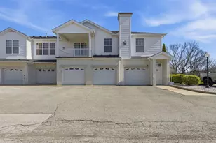 229 Adams Pointe Blvd, Adams Township, PA 16046 - Photo 9