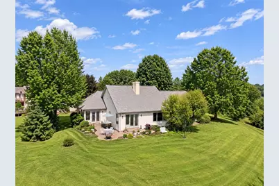 606 Fairwinds Ct, Hempfield Township, PA 15601 - Photo 3