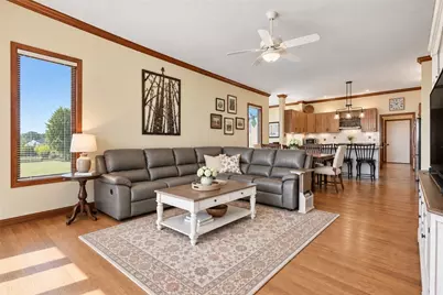 606 Fairwinds Ct, Hempfield Township, PA 15601 - Photo 17