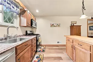 402 Hochberg Rd, Monroeville, PA 15146 - Photo 11