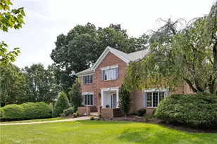 103 Shag Bark Ln, Peters Township, PA 15367 - Photo 3