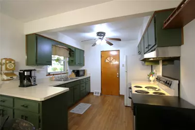 126 Third Ave, New Eagle, PA 15067 - Photo 9