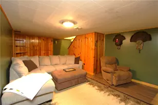 126 3rd Ave, New Eagle, PA 15067 - Photo 13