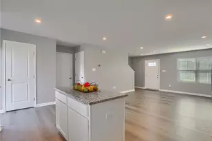 333 Arden Dr, Lancaster Township, PA 16037 - Photo 9