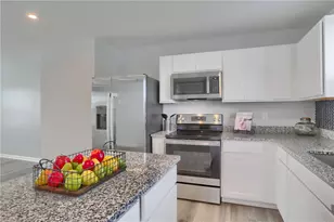 333 Arden Dr, Lancaster Township, PA 16037 - Photo 13