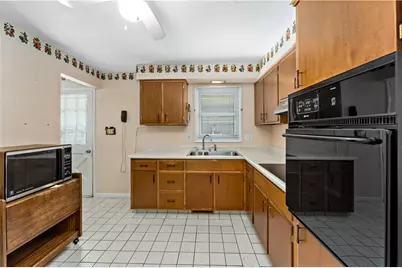 25 Barclay St, Greensburg, PA 15601 - Photo 13