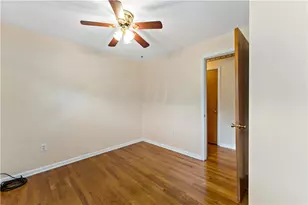 25 Barclay St, Greensburg, PA 15601 - Photo 17