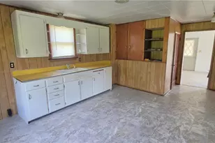 125 Elkin Ave, White Township, PA 15701 - Photo 7