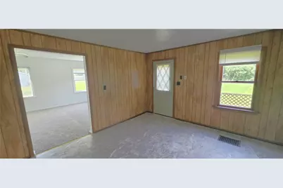 125 Elkin Ave, White Township, PA 15701 - Photo 9
