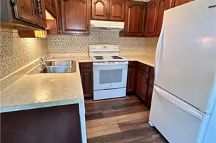 1056 Cranston Dr, Greensburg, PA 15601 - Photo 3