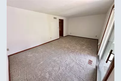 1056 Cranston Dr, Greensburg, PA 15601 - Photo 13