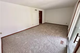 1056 Cranston Dr, Greensburg, PA 15601 - Photo 13