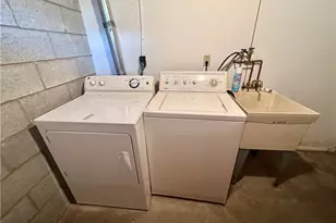 1056 Cranston Dr, Greensburg, PA 15601 - Photo 37