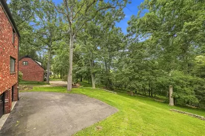 1048 Center Oak Dr, Pittsburgh, PA 15237 - Photo 37