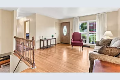 105 Louis Court, Stowe Township, PA 15136 - Photo 5