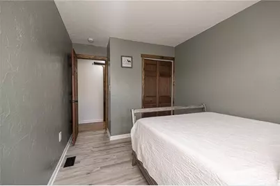 1360 Lucia Dr, Canonsburg, PA 15317 - Photo 17