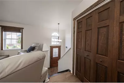 1360 Lucia Dr, Canonsburg, PA 15317 - Photo 5