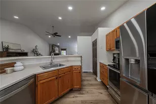 1360 Lucia Dr, Canonsburg, PA 15317 - Photo 9