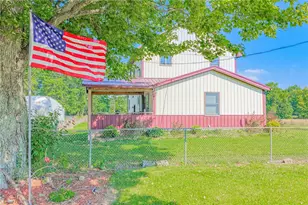 4217 Hillsville Rd, Pulaski Township, PA 16143 - Photo 3