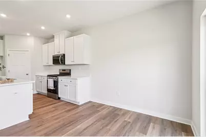 393 Leslie Farms Drive, Connoquenessing Boro, PA 16033 - Photo 3