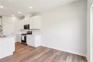 393 Leslie Farms Dr, Connoquenessing Boro, PA 16033 - Photo 3