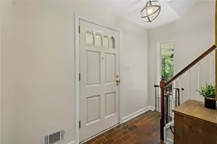 114 Surrey Ln, Pittsburgh, PA 15241 - Photo 3