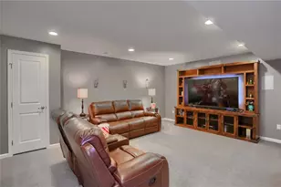 353 Park Edge Dr, Findlay Township, PA 15026 - Photo 47