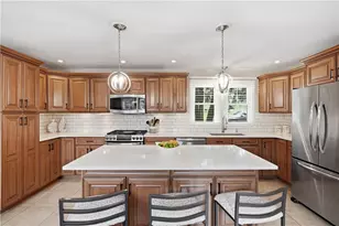836 Old Thorn Run Rd, Moon/Crescent Twp, PA 15108 - Photo 9