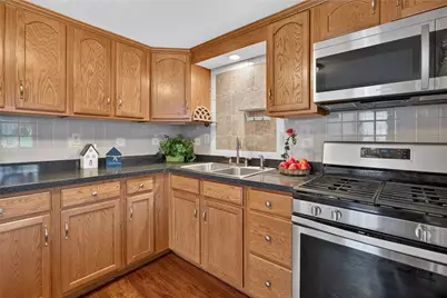 222 Cherry Ave, Houston, PA 15342 - Photo 5