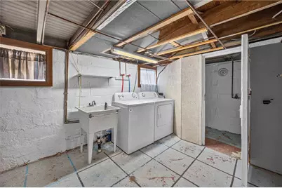 222 N Cherry Ave, Houston, PA 15342 - Photo 27
