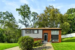 601 Victory Rd, Pittsburgh, PA 15101 - Photo 1