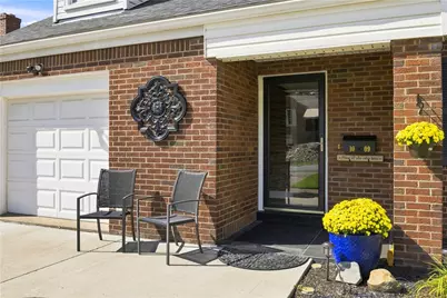 1009 Grandview Ave, Ross Twp, PA 15237 - Photo 3