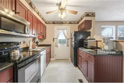7326 Green Meadow Dr, Imperial, PA 15126 - Photo 9