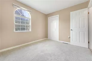 7326 Green Meadow Dr, Imperial, PA 15126 - Photo 15