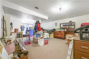 7326 Green Meadow Dr, Imperial, PA 15126 - Photo 21