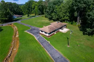 680 N Stone Base Rd, East Lackawannock Township, PA 16137 - Photo 15
